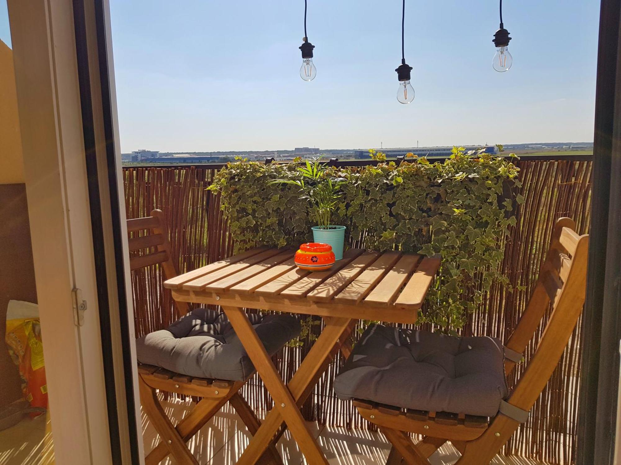 Luxury Apartment With Pool In North Bucharest Cretuleasca Exterior photo