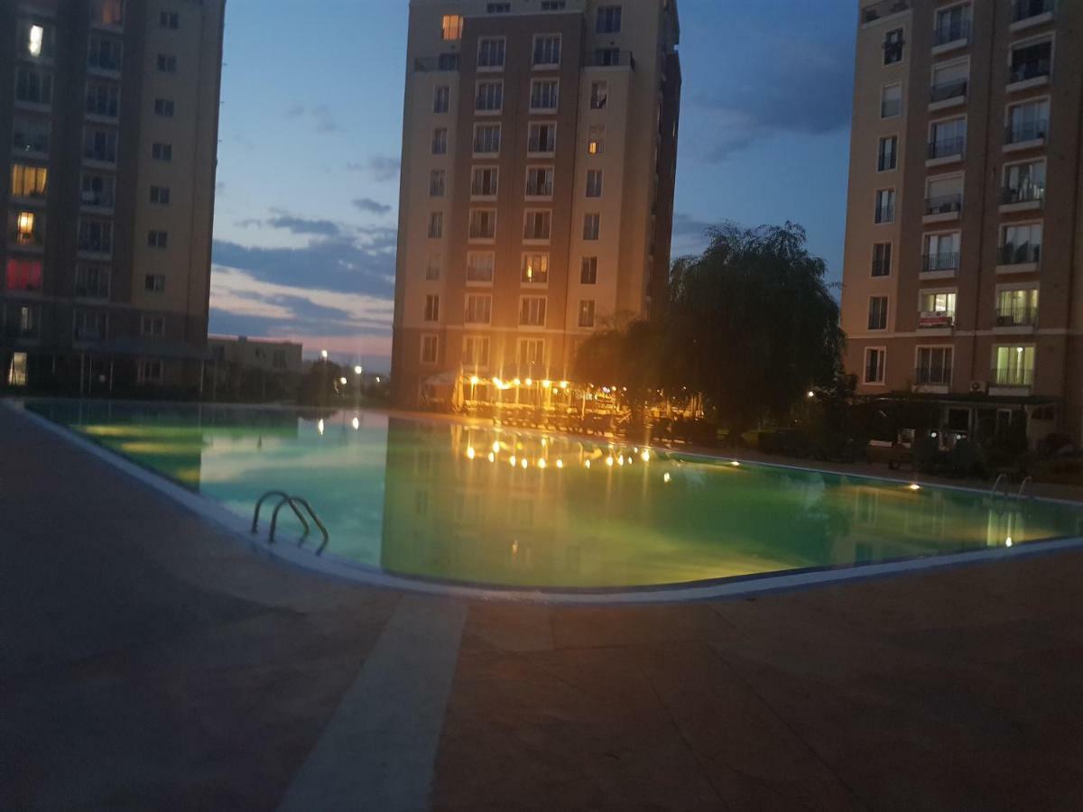 Luxury Apartment With Pool In North Bucharest Cretuleasca Exterior photo